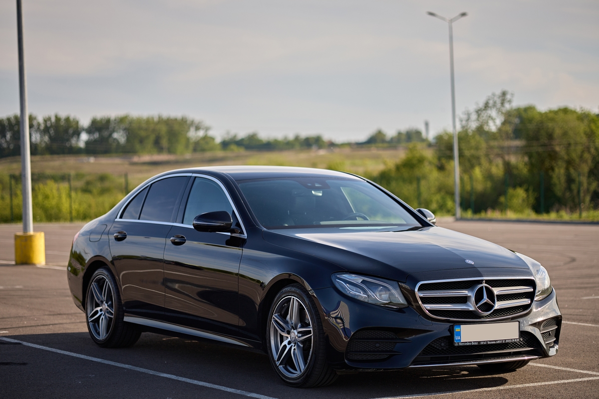 Mercedes E-Class – фото 1